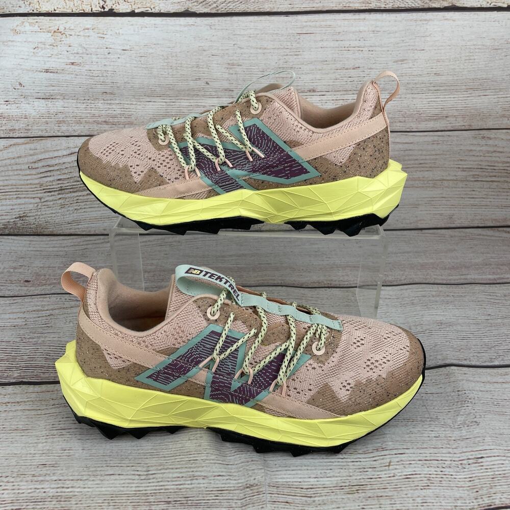 New Balance Tektrel Womens Sz 8.5B Trail Running Shoes Rose Limelight Beige